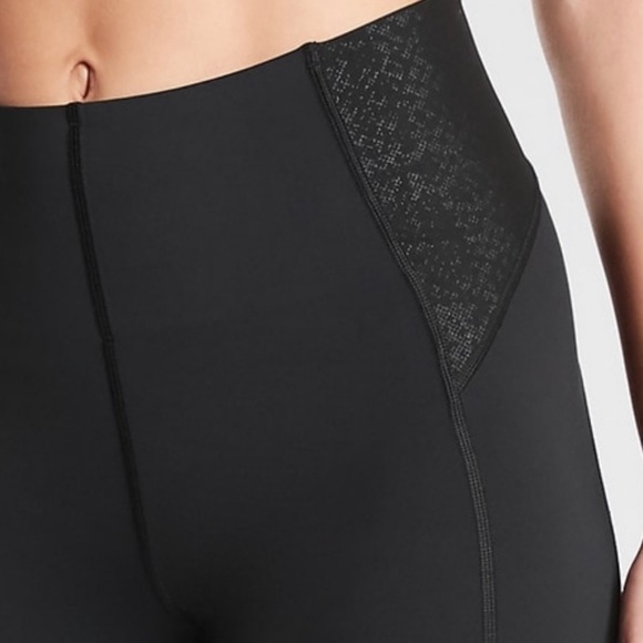 Athleta Stay Fly Reflective Tights 7/8 - Size Small - EUC - Picture 3 of 10